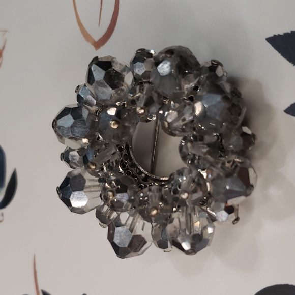 ❤️5/$25 Vintage Aurora Borealis Beaded Brooch Pin - Picture 3 of 5